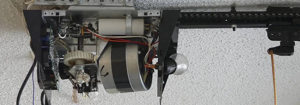 Sliding Garage Door Humming Noise Repair in St Cloud, Florida