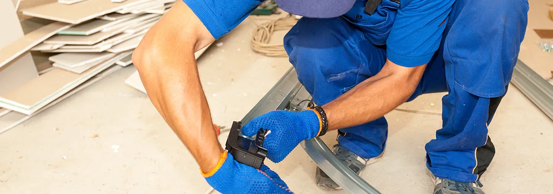 Fix Vinyl Garage Door Loud Noise in St Cloud, FL
